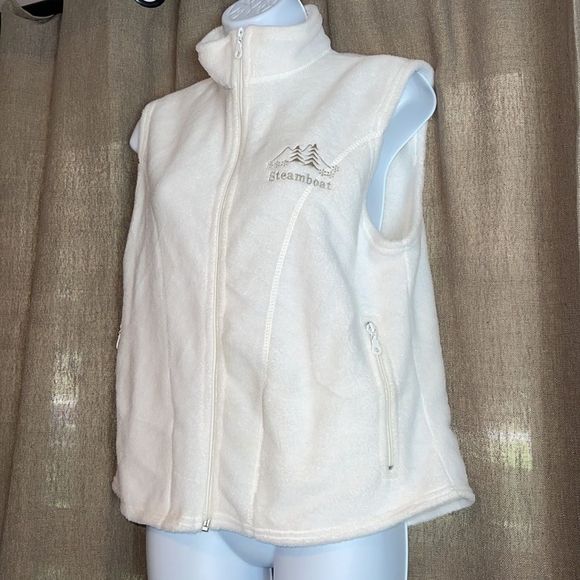 NWOT. TIPSY. White, zipper vest with front zipper pockets. LARGE. - Picture 7 of 11